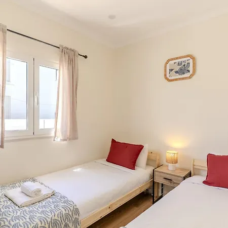 Apartment #380 The Sea View Haven *