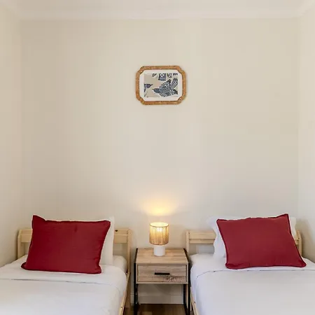 #380 The Sea View Haven Apartment *